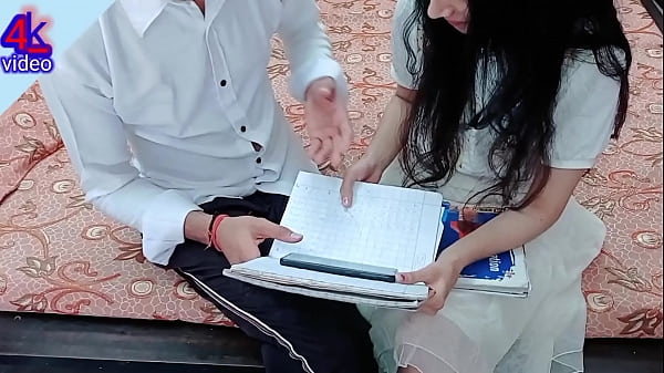 Cewek Kuliahan India Lagi Ngewe Seru, Gaya Desi, Pake Bahasa Hindi Yang Jelas-jelas Bikin Makin Panas.